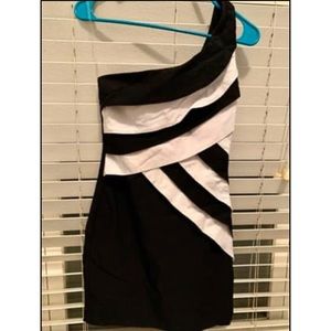 Mini designer dress black and white